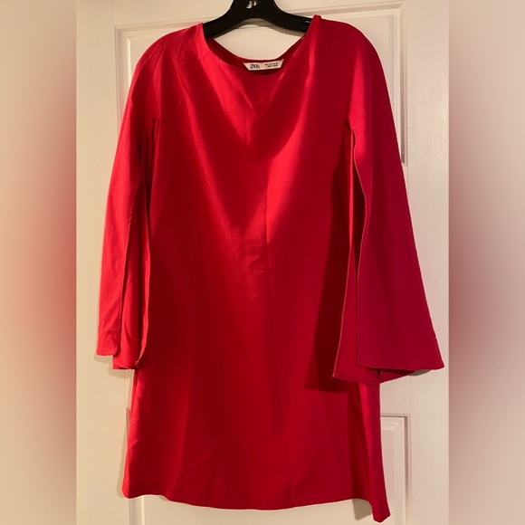 ZARA SIZE S FUCHSIA PINK SHORT
DRESS LONG SLIT SLEEVES - Picture 4 of 6